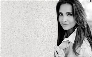 Stunning Lara Dutta in a monochrome picture